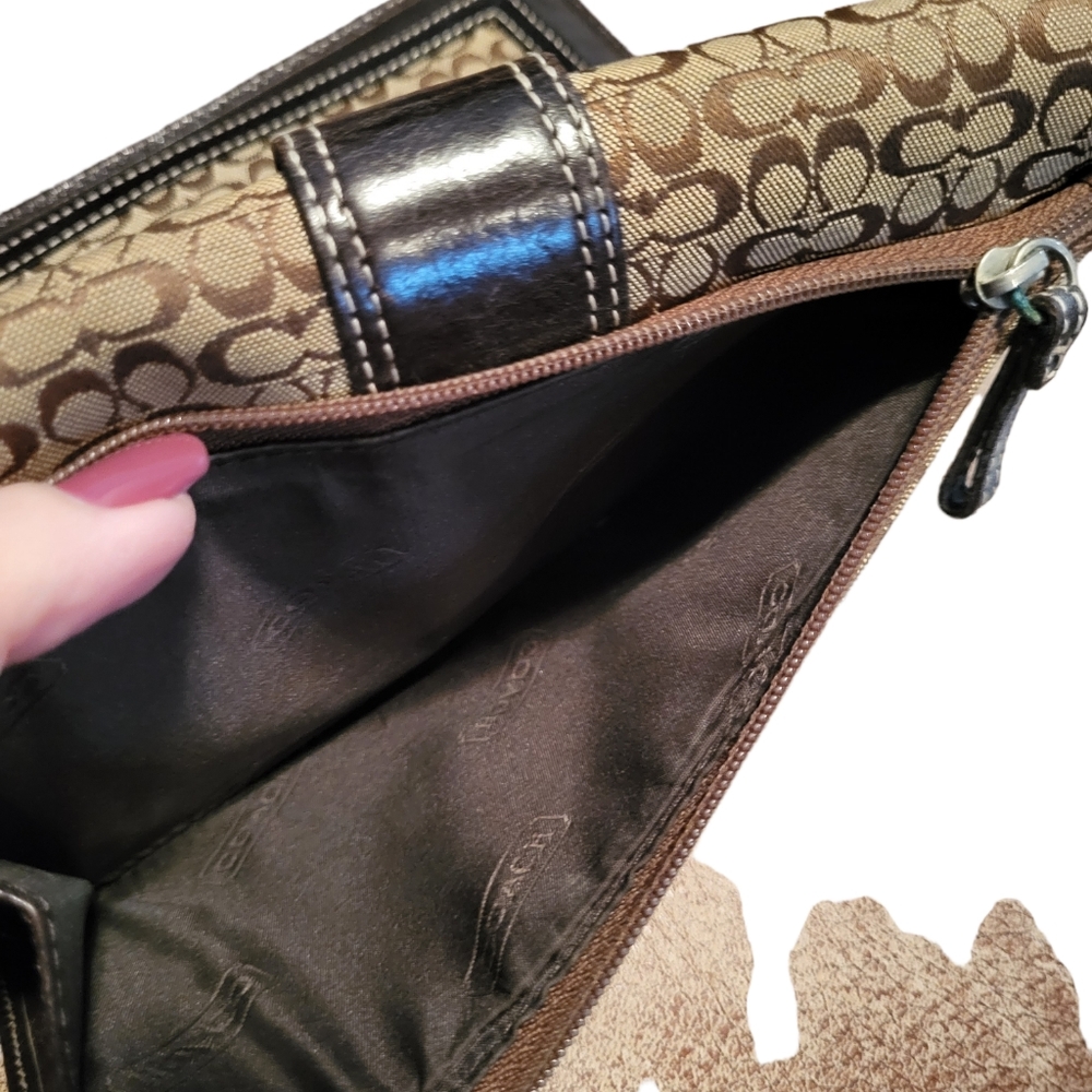 Coach Wallet...Authentic..Mint Condition - image 6